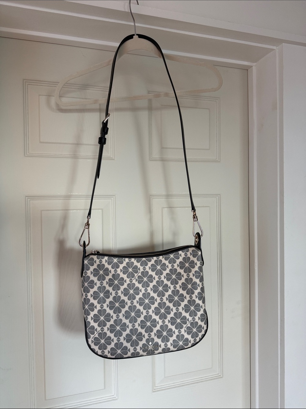 kate spade Cream and Gray Patterned Crossbody with Black Strap - Picture 5 of 11